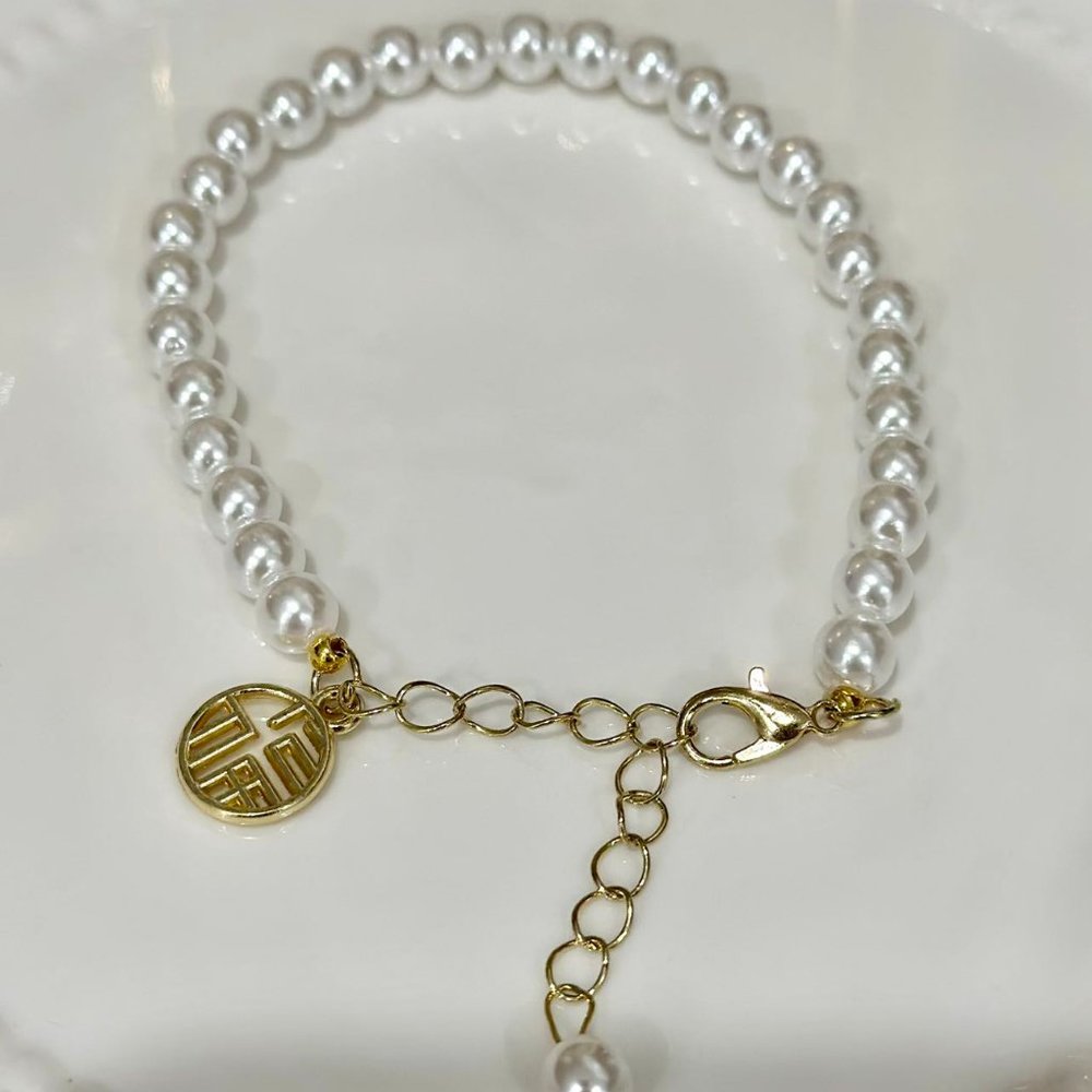 Pearl bracelet
